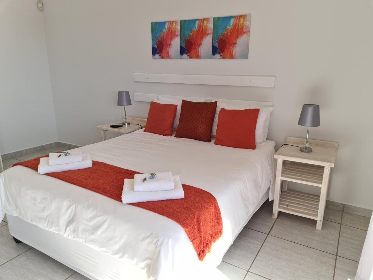 Ocean View Guest House Jeffreys Bay Esterno foto