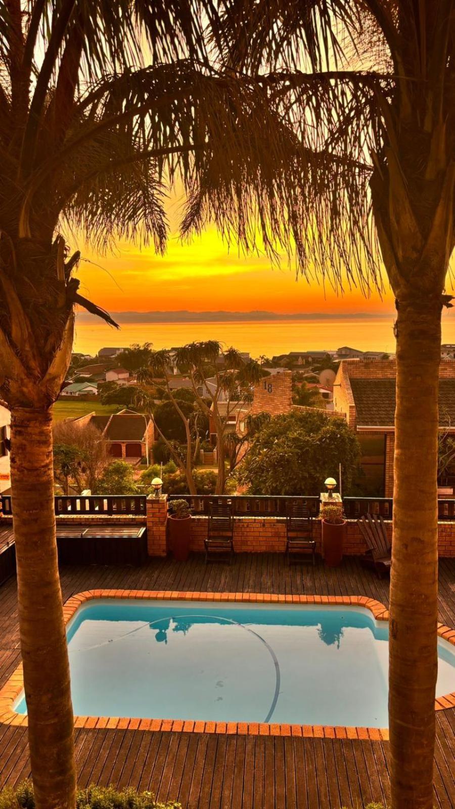 Ocean View Guest House Jeffreys Bay Esterno foto